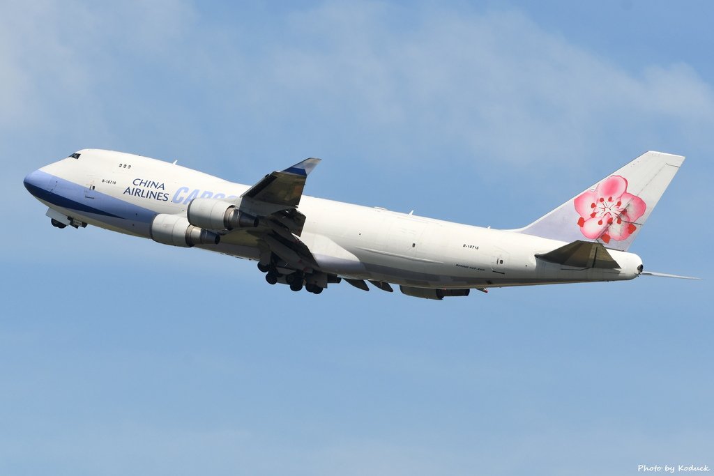 China Airlines B747-409F(B-18718)@RCTP_1_20210627.JPG