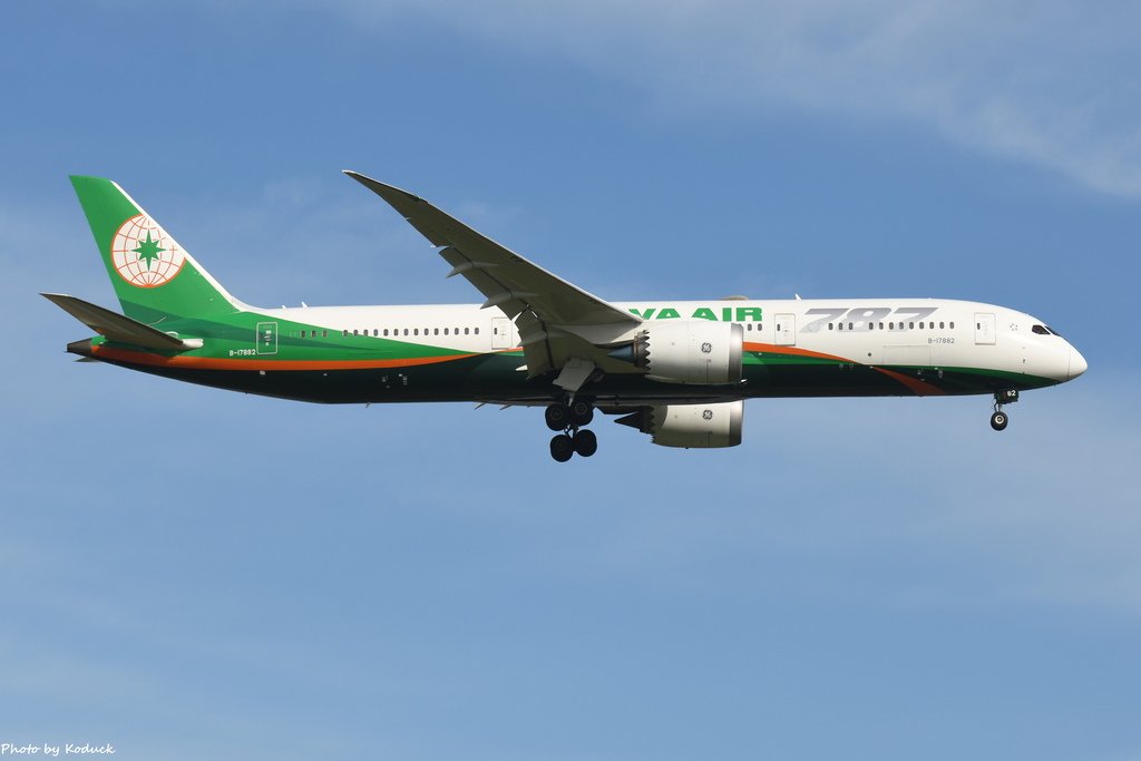 EVA Airways B787-9 Dreamliner(B-17882)@RCTP_1_20210630.JPG