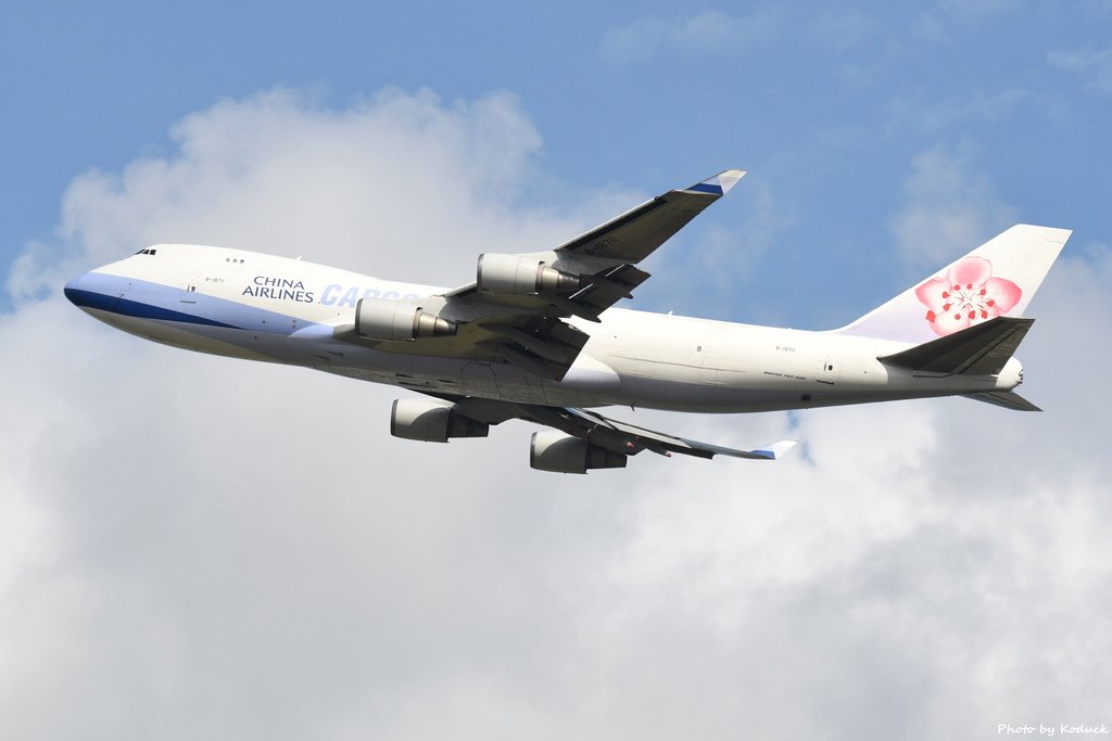 China Airlines B747-409F(B-18711)@RCTP_1_20210914.JPG