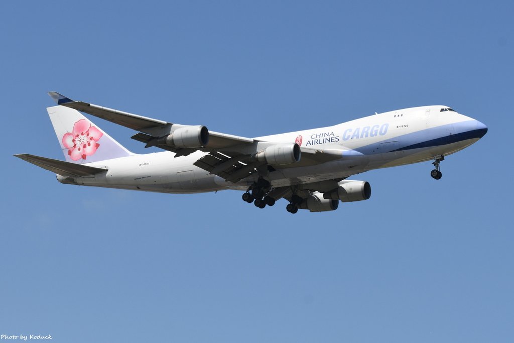 China Airlines B747-409F(B-18722)@RCTP_1_20210927.JPG