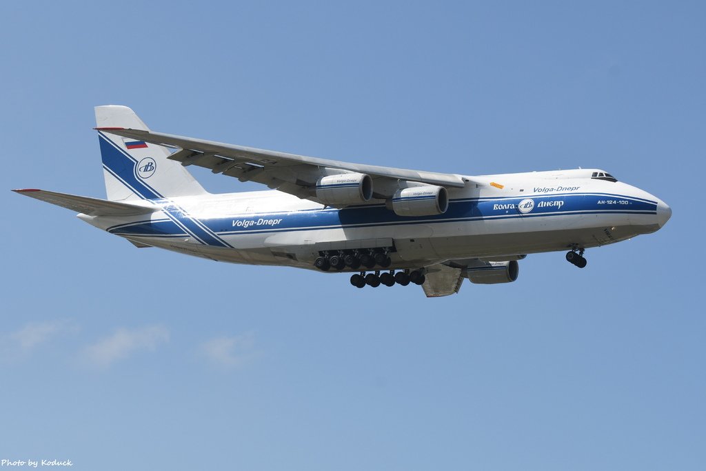 VOLGA-DNEPR ANTONOV AN-124(RA-82077)@RCTP_2_20210927.JPG