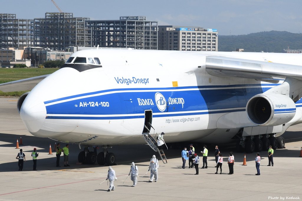 VOLGA-DNEPR ANTONOV AN-124(RA-82077)@RCTP_6_20210927.JPG