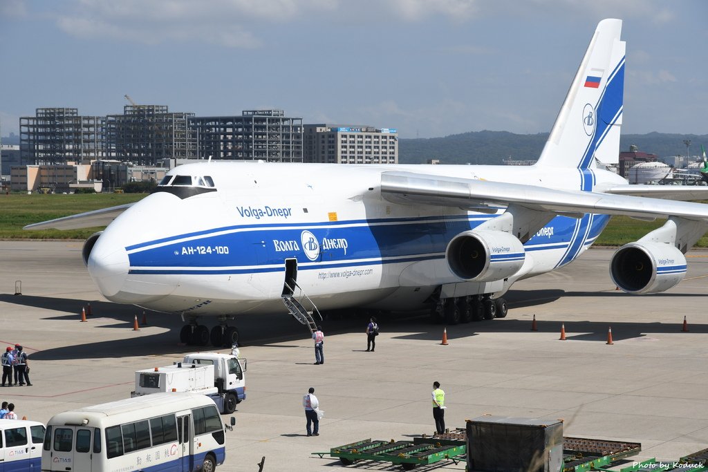 VOLGA-DNEPR ANTONOV AN-124(RA-82077)@RCTP_4_20210927.JPG