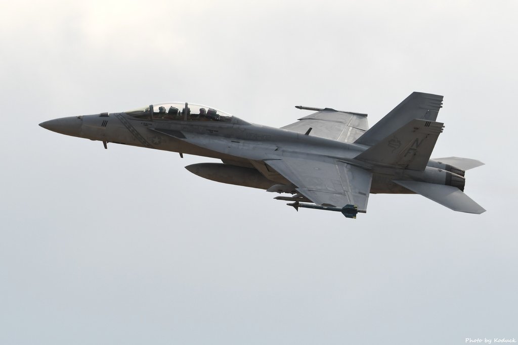 U.S. Navy VFA-102 FA-18F Super Hornet(111)@Atsugi_1(1)_20170307.JPG