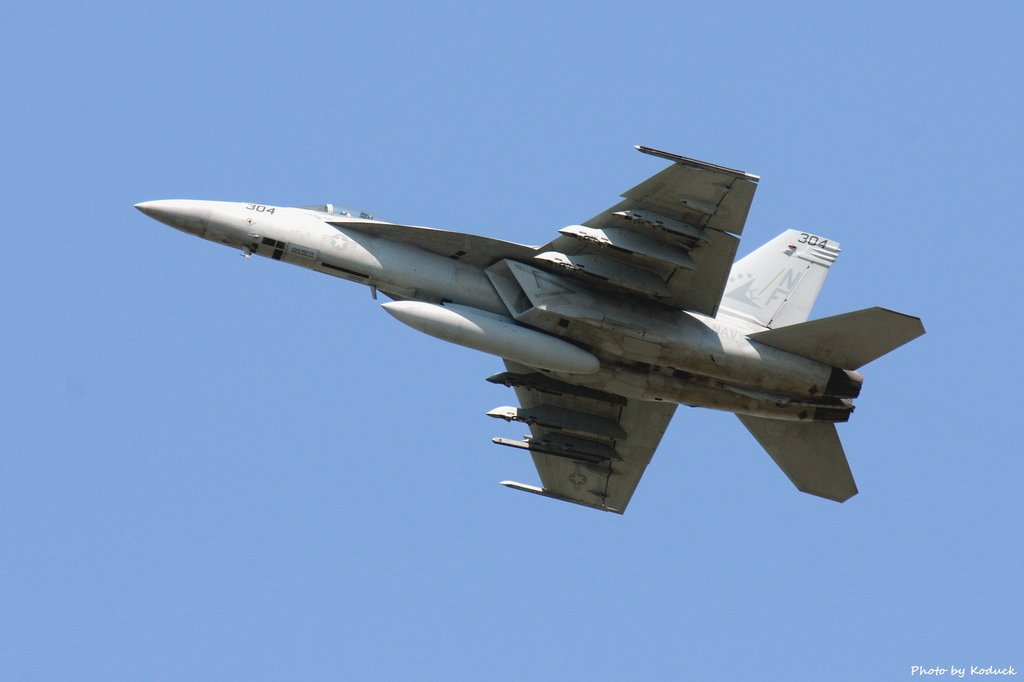 U.S. Navy VFA-115 FA-18E Super Hornet(304)@Atsugi_1(1)_20150514.JPG