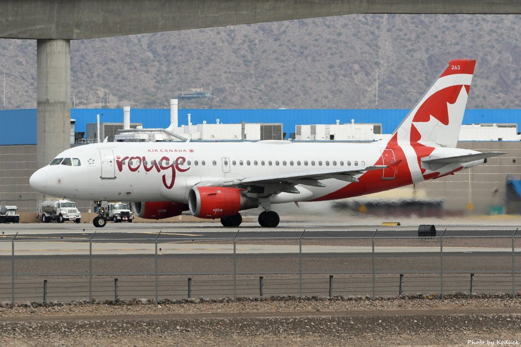 Air Canada Rouge A319-114(C-FZUG)@PHX_1_20180322.JPG