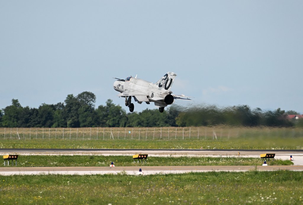 Fishbed！Zagreb機場拍MiG-21