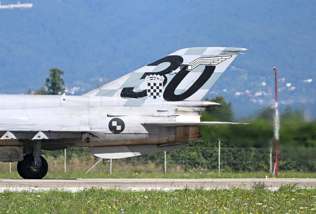 Fishbed！Zagreb機場拍MiG-21