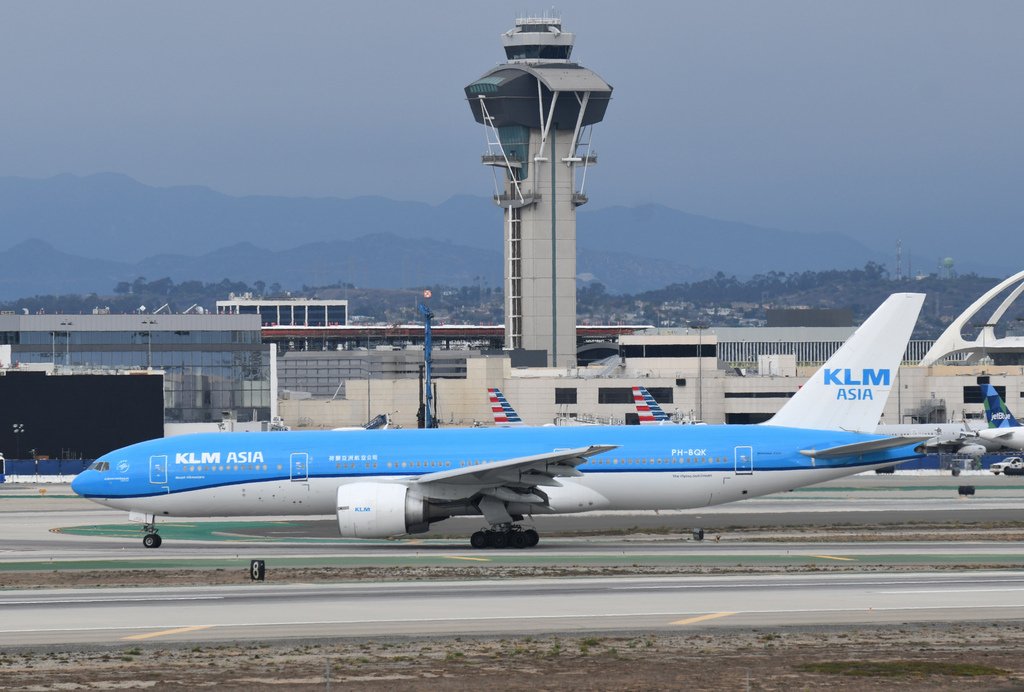 KLM Asia B777-206ER(PH-BQK)@LAX_1_20221017.JPG