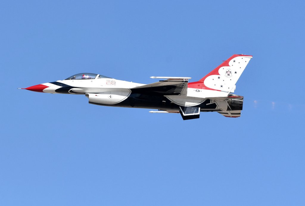 美國空軍雷鳥飛行表演隊、USAF Thunderbirds@