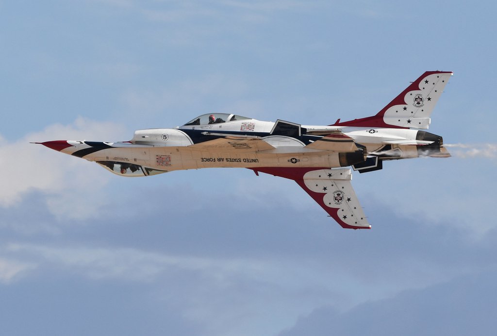 美國空軍雷鳥飛行表演隊、USAF Thunderbirds@