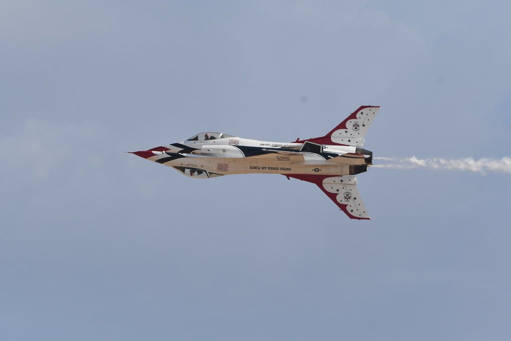 美國空軍雷鳥飛行表演隊、USAF Thunderbirds@