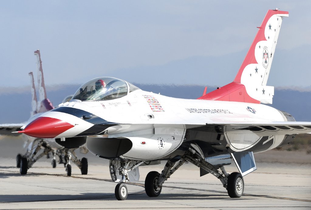 美國空軍雷鳥飛行表演隊、USAF Thunderbirds@