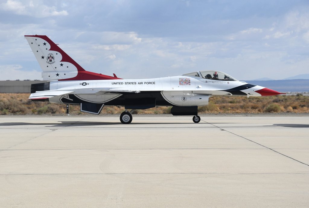 美國空軍雷鳥飛行表演隊、USAF Thunderbirds@