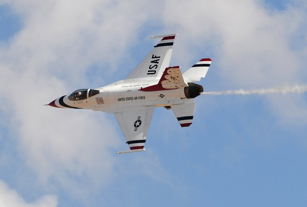 美國空軍雷鳥飛行表演隊、USAF Thunderbirds@