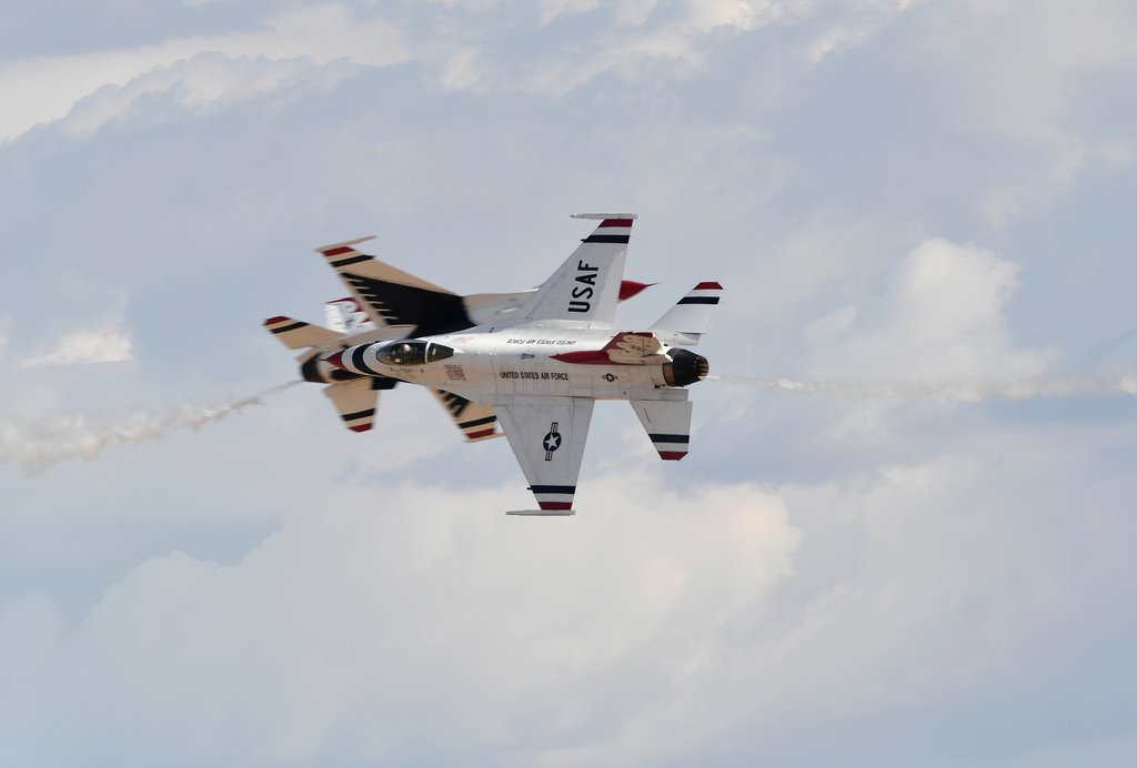 美國空軍雷鳥飛行表演隊、USAF Thunderbirds@