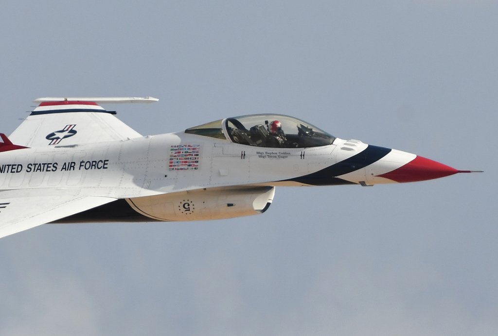 美國空軍雷鳥飛行表演隊、USAF Thunderbirds@