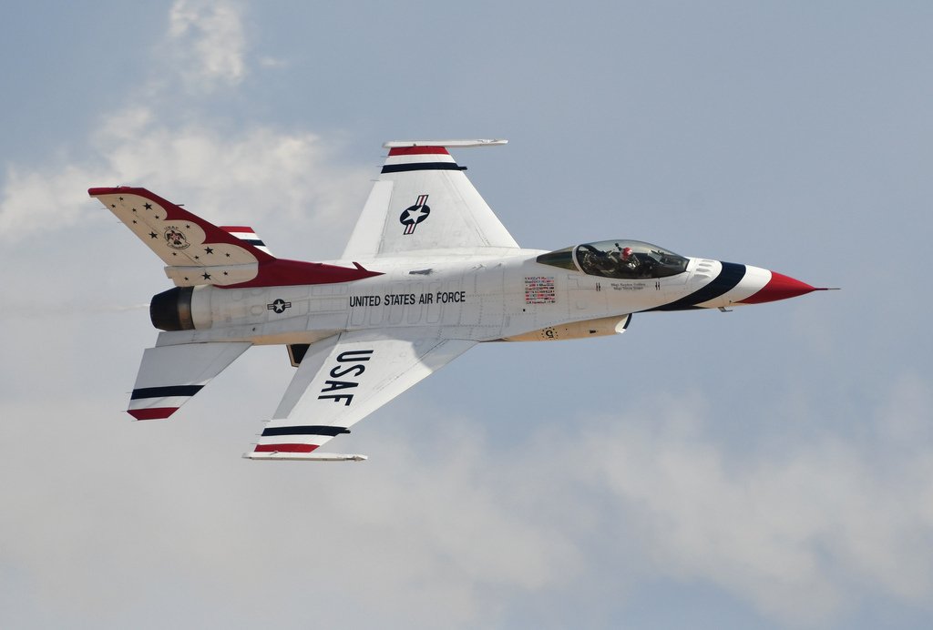 美國空軍雷鳥飛行表演隊、USAF Thunderbirds@