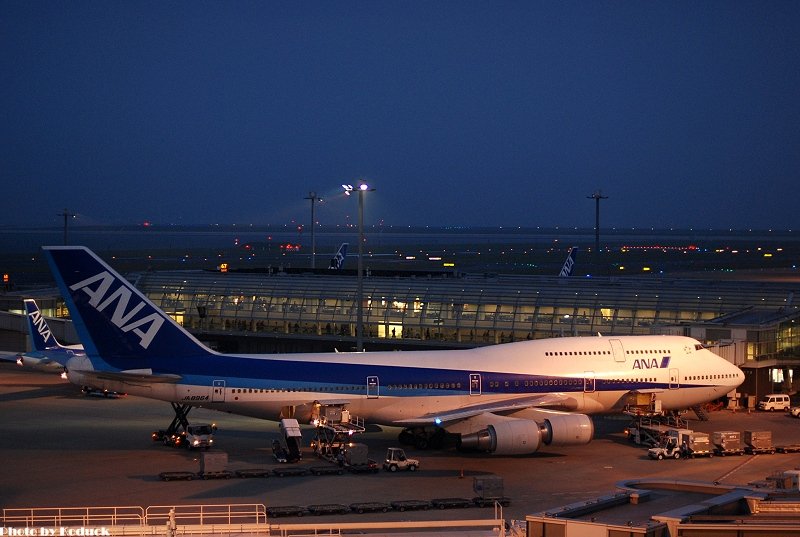 ANA B747-481D(JA8964)@Haneda_2(2)_20110513.jpg