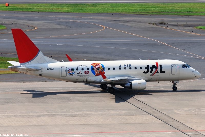 JAL Embraer ERJ-170-100ST 170ST(JA217J)@Haneda_1(2)_20100911.jpg