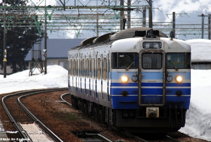 115系電車@大澤站_1(2)_20100227.jpg