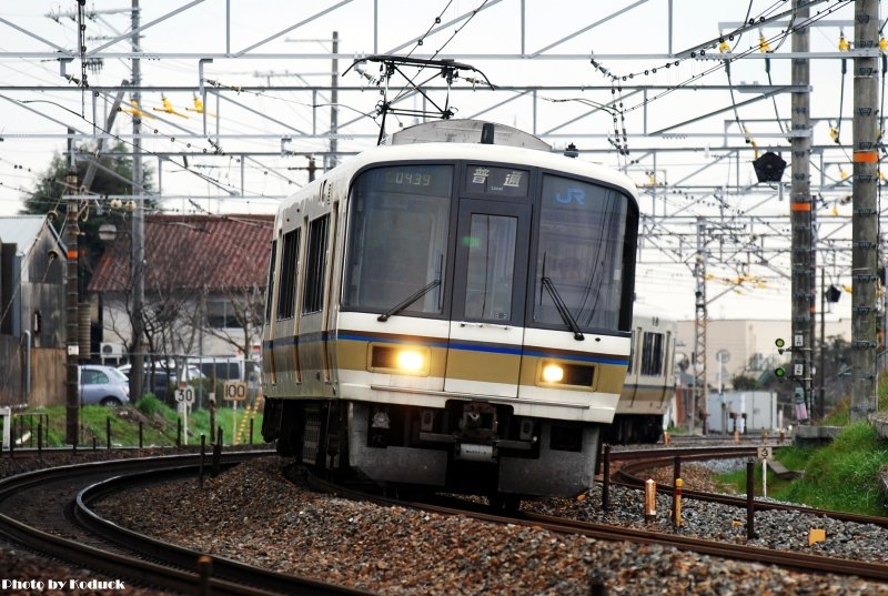 221系電車@山崎東_1(2)_20100228.jpg
