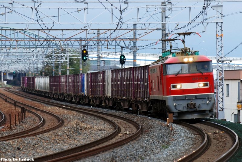 EF510-20牽引貨列@山崎站東_1(2)_20100228.jpg