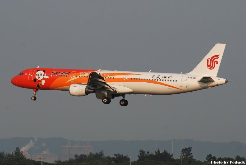 中國國際航空 A321-200(B-6361)@TIA_1(2)_20100608.jpg