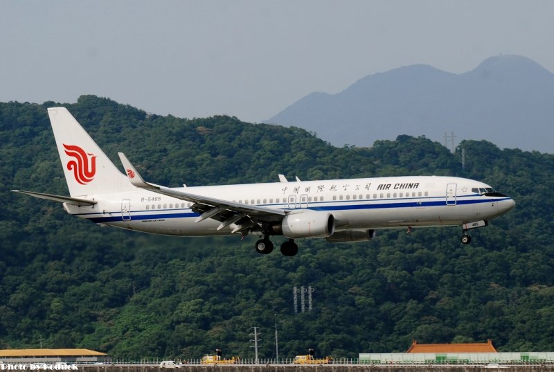 Air China B737-89L(B-5485)@RCSS_2(2)_20101014.jpg