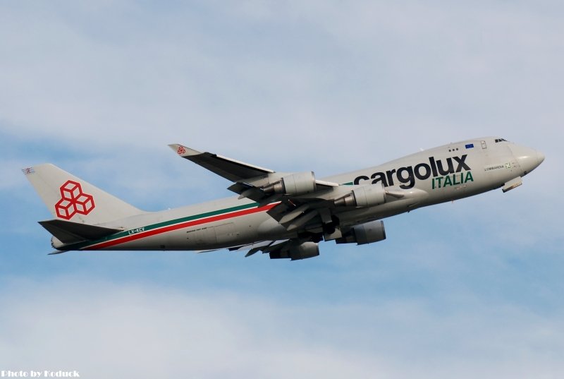 Cargolux Italia B747-4R7F(LX-KCV)@TIA_2(2)_20100703.jpg