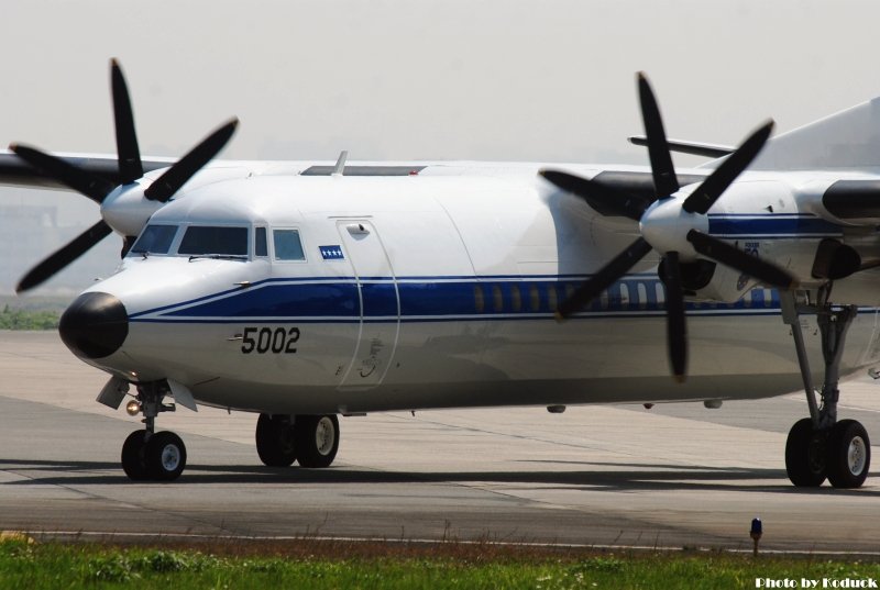 行政專機FOKKER50(5002)@RCSS_2(2)_20110320.jpg