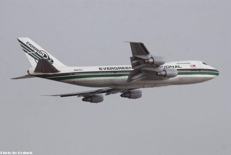 Evergreen International Airlines B747-230B(SF)(N487EV)@VHHH_1(2)_20101212.jpg