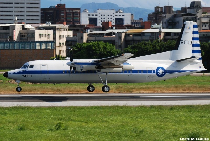 行政專機FOKKER50(5003)@RCSS_3(2)_20100722.jpg