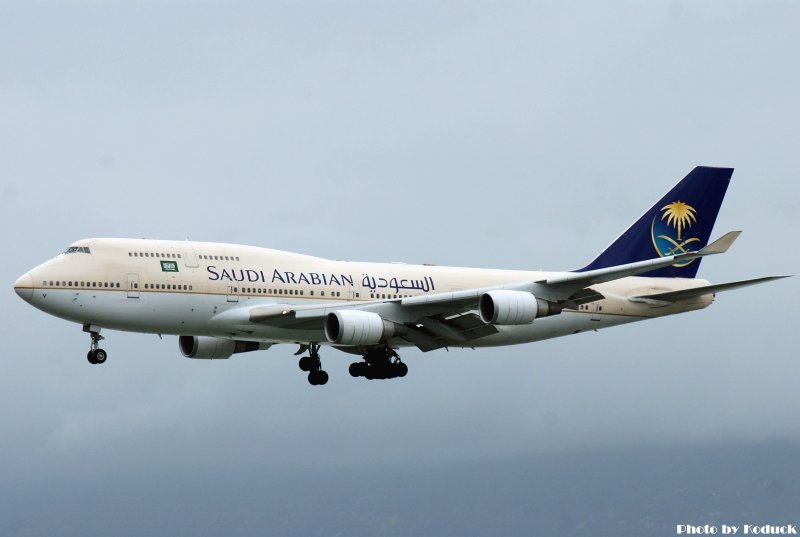 Saudi Arabian Airlines B747@VHHH_1(2)_20100625.jpg