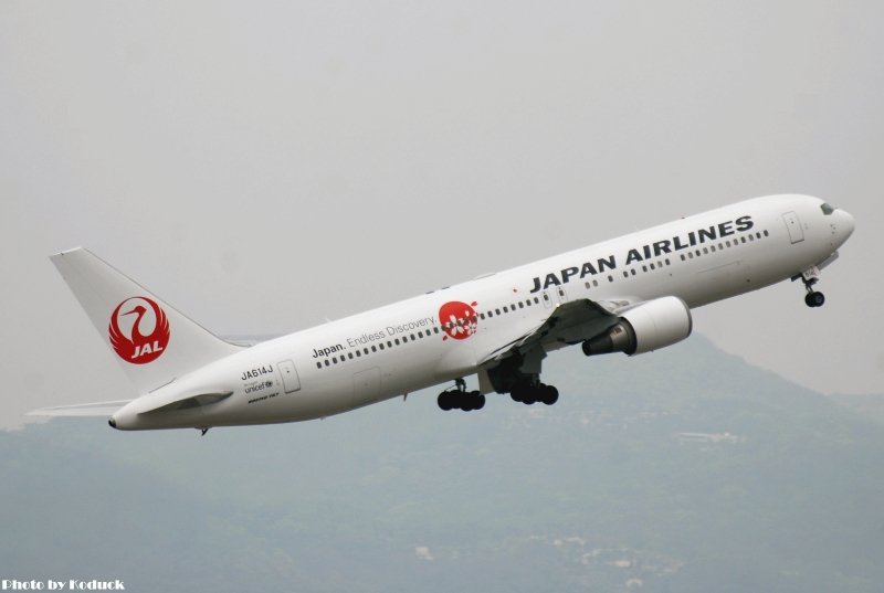 JAL B767-346ER(JA614J)@RCSS_2(2)_20110415.jpg