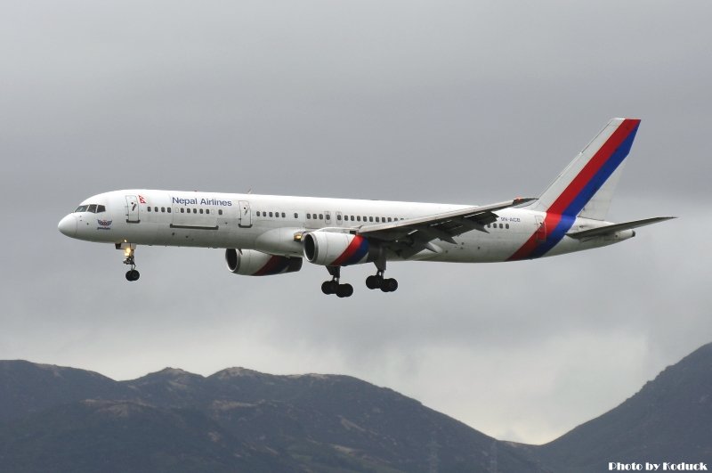 Nepal Airlines B757-2F8C(9N-ACB)@VHHH_1(2)_20100626.jpg