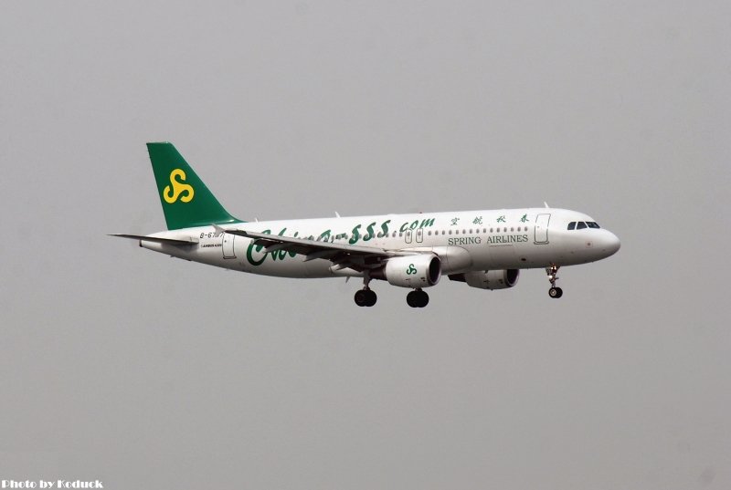 Spring Airlines A320-214(B-6707)@VHHH_1(2)_20101210.jpg