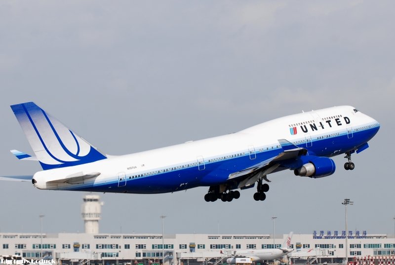 United Airlines B747-422(N197UA)@TIA_1(2)_20101224.jpg