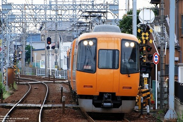 近鐵22000系電車@海山道_1(2)_20080925.jpg