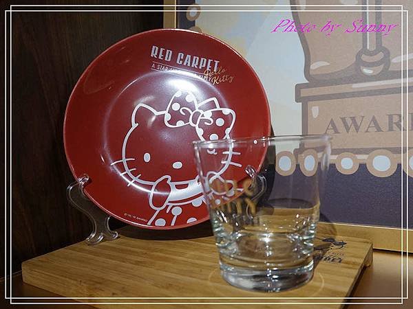 Hello kitty Red Carpet美式餐廳７.jpg