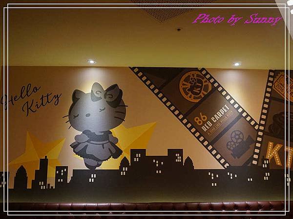 Hello kitty Red Carpet美式餐廳２２.jpg