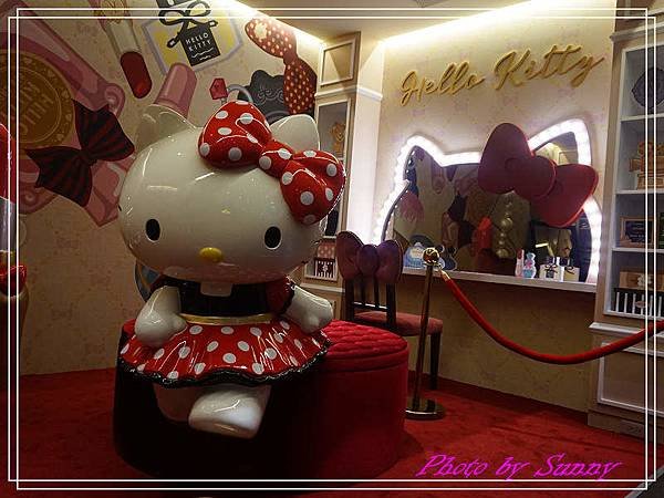 Hello kitty Red Carpet美式餐廳２６.jpg