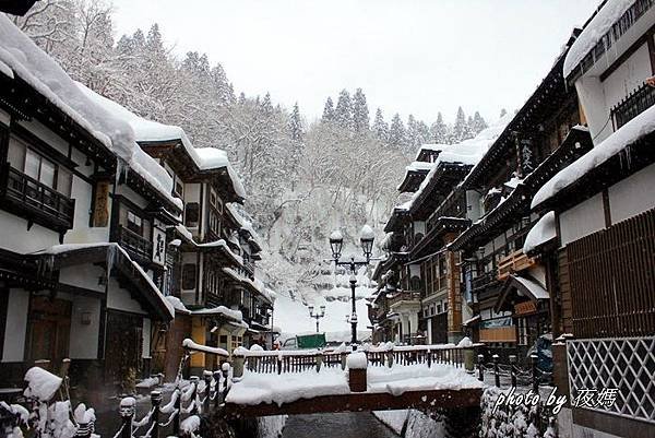 銀山溫泉