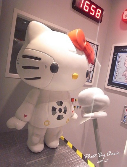 201307ROBOT KITTY互動展018.jpg