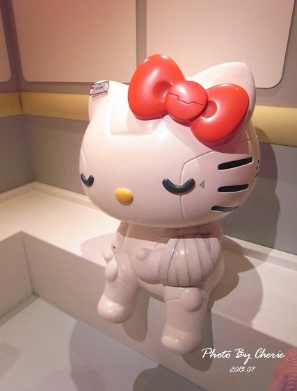 201307ROBOT KITTY互動展032.jpg