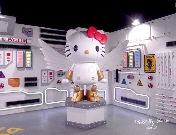 201307ROBOT KITTY互動展045.jpg