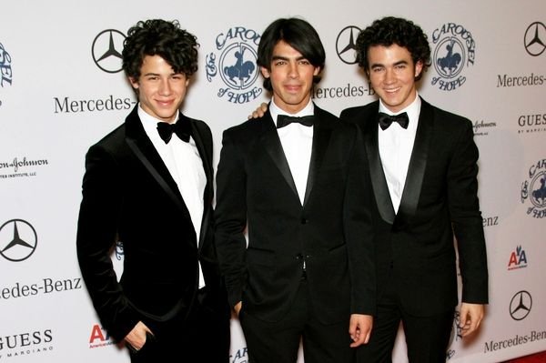 Video: Jonas Brothers &apos;So Honored&apos; With Best New Artist Grammy Nomination 