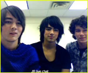 The Jonas Brothers Live Chat! 