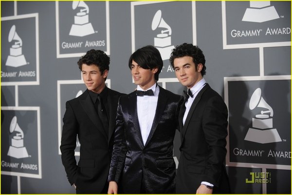 jonas brothers grammy show