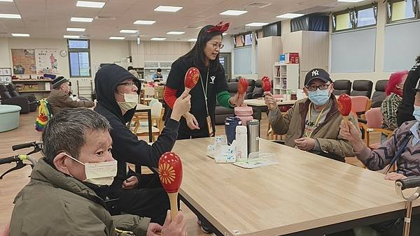 LINE_ALBUM_20231223愛迪樂日照中心_241226_16.jpg